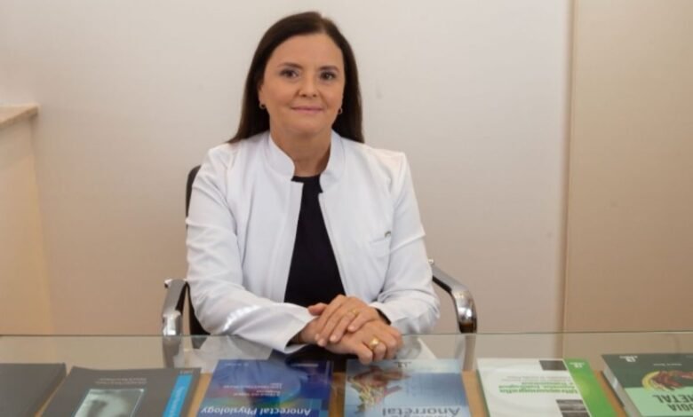 Dra. Lucia de Oliveira – Coloproctologista